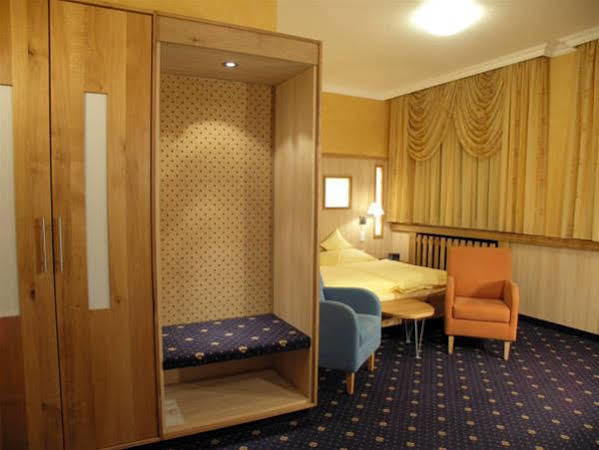 Ambient Hotel Zum Schwan غيلسنكيرشن المظهر الخارجي الصورة