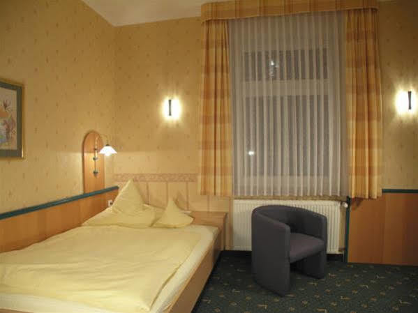 Ambient Hotel Zum Schwan غيلسنكيرشن المظهر الخارجي الصورة