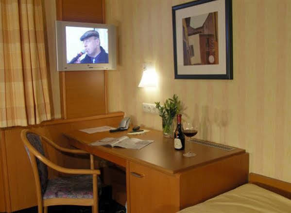 Ambient Hotel Zum Schwan غيلسنكيرشن المظهر الخارجي الصورة