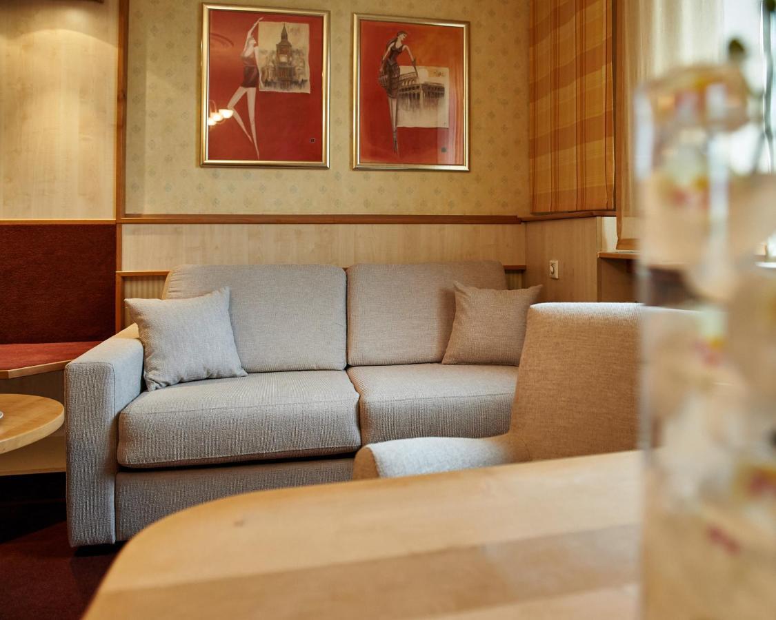 Ambient Hotel Zum Schwan غيلسنكيرشن المظهر الخارجي الصورة